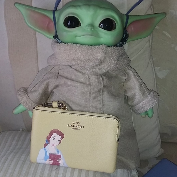 DISNEY PRINCESS COLLECTION X COACH (BELLE)
